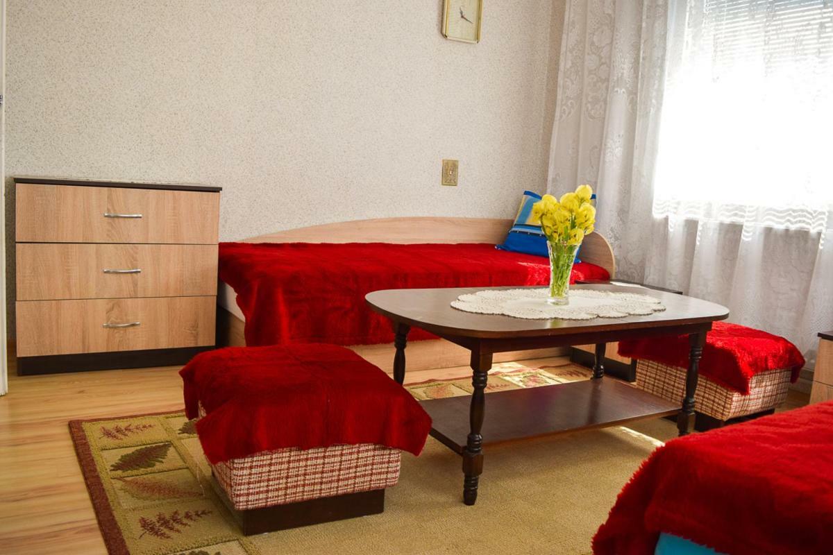 Velkovski Guest House Hisarya Exterior photo